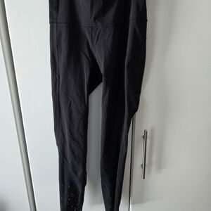 Lululemon Athletica Black Yoga Pants Size 6